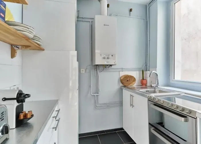 Les Secrets De La Rue Dauphine Париж